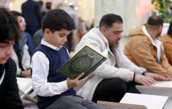 طلبة حفظ القرآن الكريم في كربلاء يتشرّفون بزيارة الإمامين العسكريين (عليهما السلام)