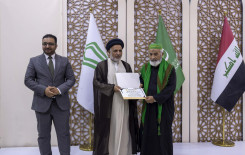 المجمع العلمي يكرم أساتذة مشروع تعليم القراءة الصحيحة لزائري الأربعين في الهندية