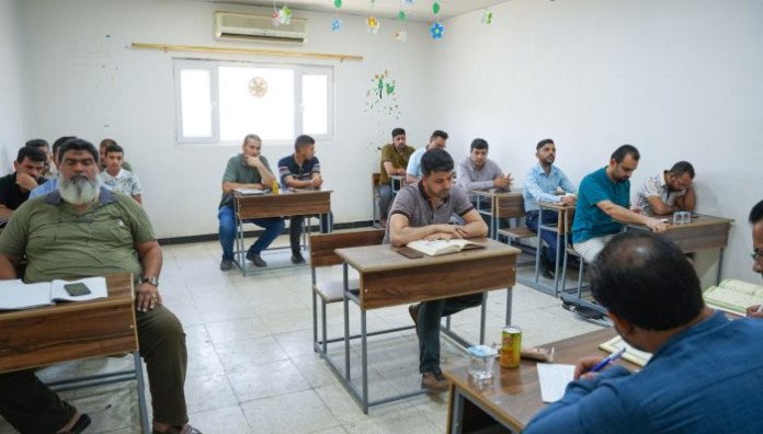 أكثر من (300) طالب يؤدون الامتحان  النهائي لدورات أحكام التلاوة والتجويد في بابل