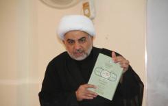 كتاب المنهج الحق على طاولة طلبة الدراسات العليا في كلية العلوم الإسلامية بجامعة كربلاء المقدسة