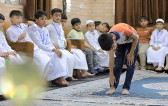 دروس عملية تقدم لطلبة الدورات القرآنية الصيفية لضمان تعليم جيد