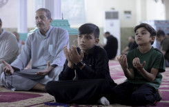 عبر مجلس عزائي .. المجمع العلمي يحيي ذكرى شهادة السيدة الزهراء (عليها السلام) في كربلاء